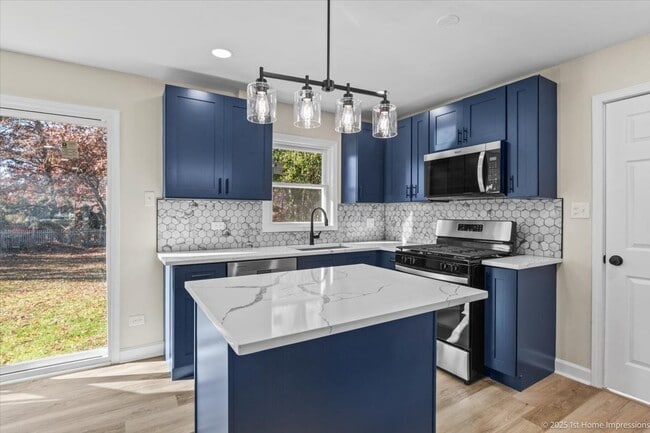 Building Photo - 17740 N Clyde Ave