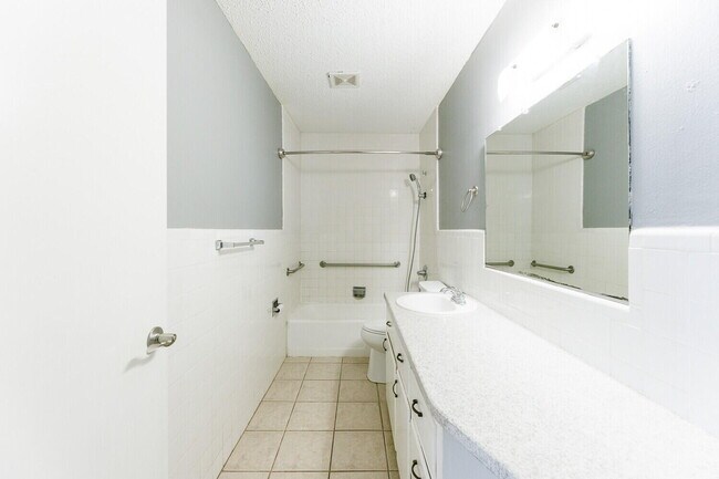 Building Photo - 5426 25th St