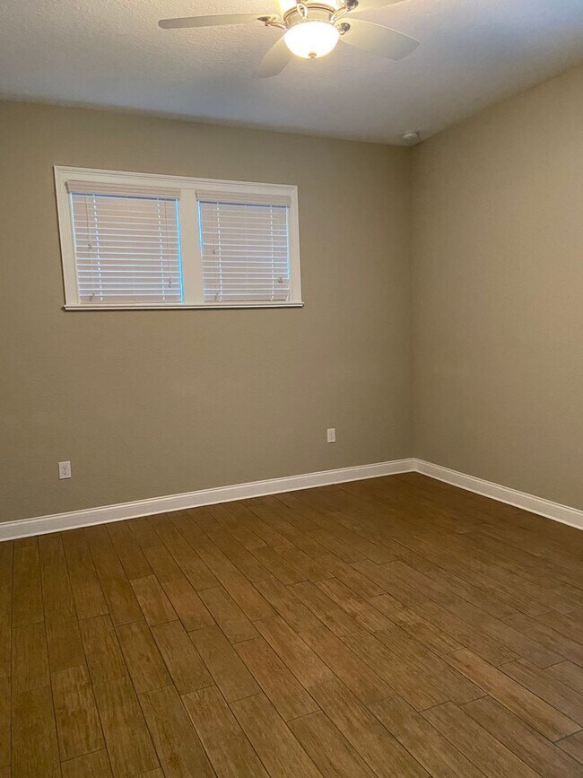 Building Photo - Park Place-310