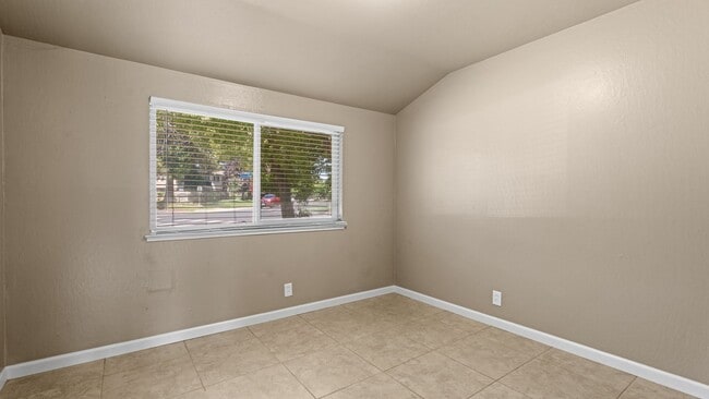 Building Photo - 2 bedroom duplex-home in Rancho Cordova