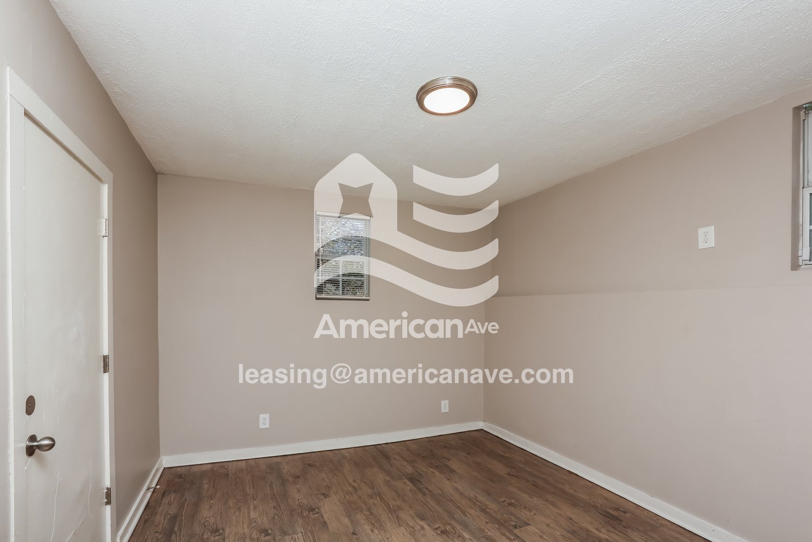 Building Photo - 3025 Charleston Dr