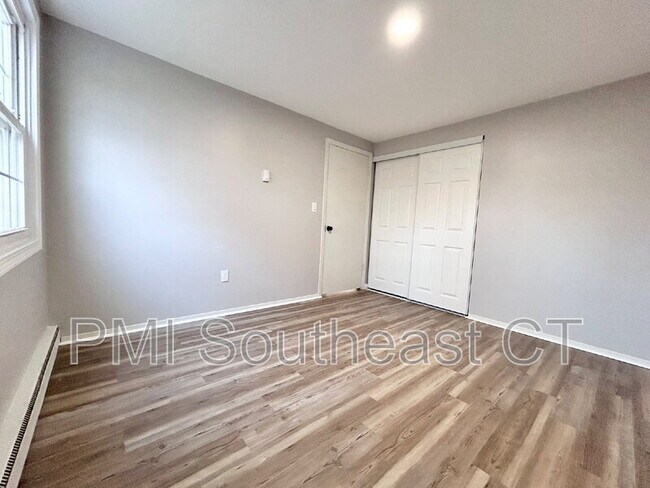 Building Photo - 120 Gallup Hill Rd