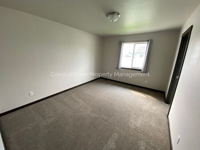 Building Photo - 9026 Scotsworth St