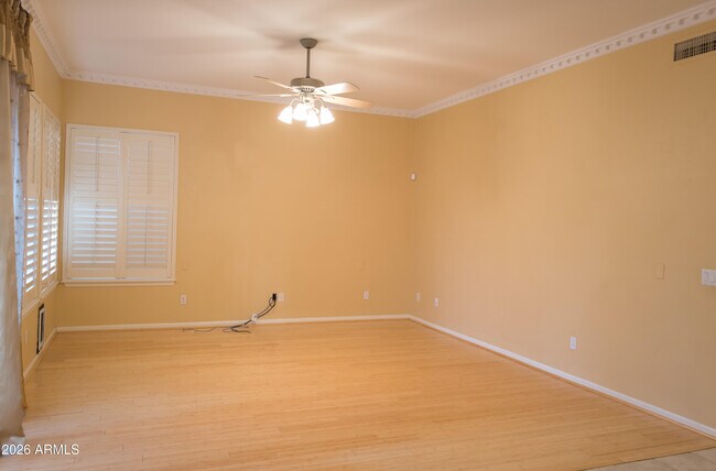 Building Photo - 844 W Azalea Dr