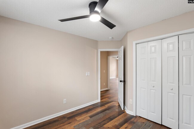 Building Photo - 313 Rolling Knoll Dr