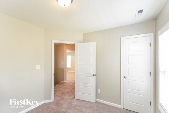 Building Photo - 187 Crawford Pkwy