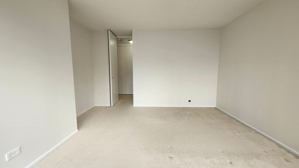 Building Photo - 405 N Wabash Ave