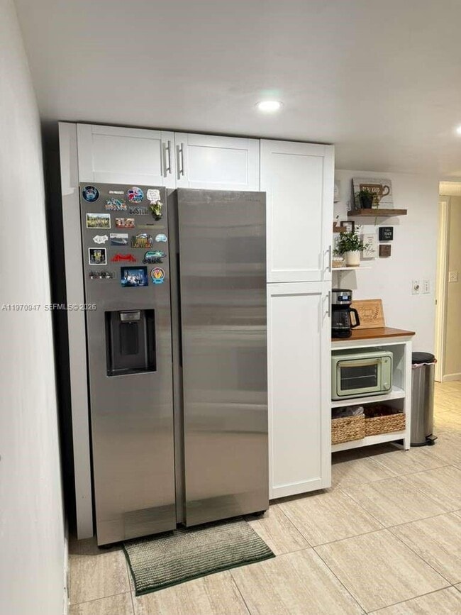 Building Photo - 6911 Environ Blvd