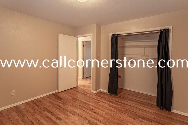 Building Photo - 1334 Pike Dr