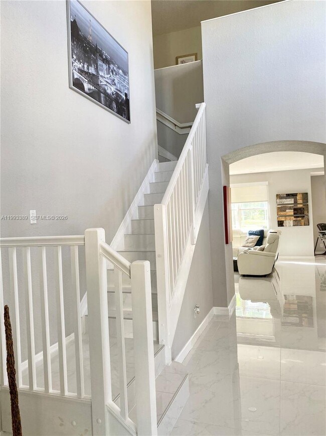 Building Photo - 4451 Seneca Ave