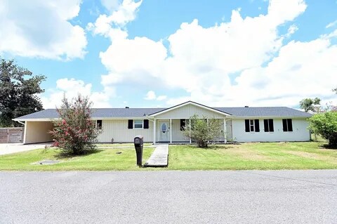 Primary Photo - 152 Bayou Vista Dr