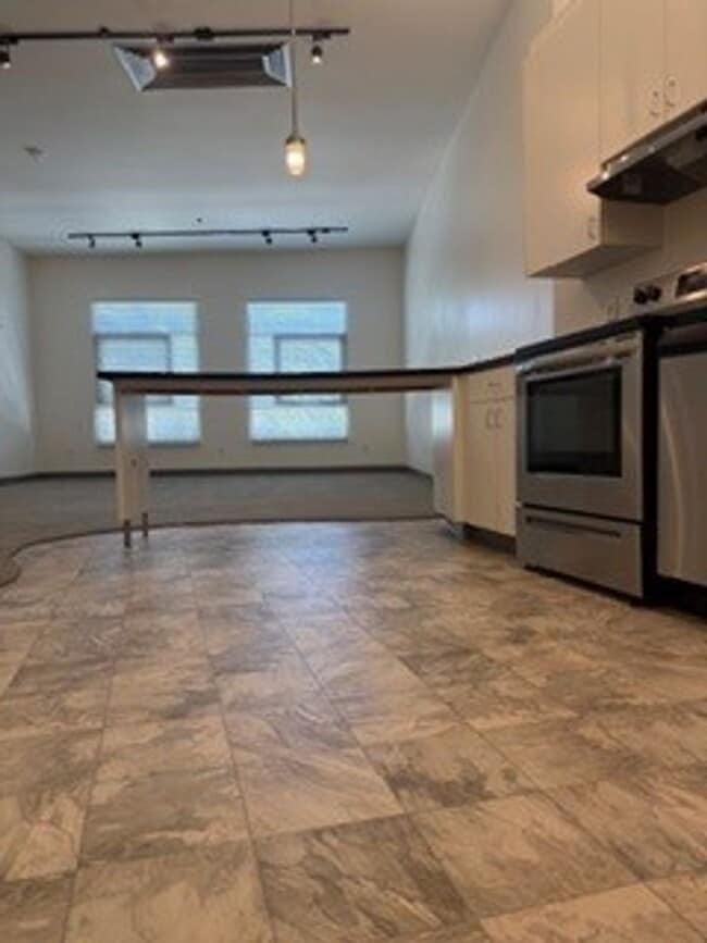 Interior Photo - 215 S Brea Blvd, LLC - Lofts