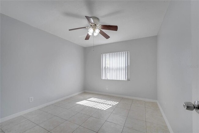 Building Photo - 9942 Turf Way
