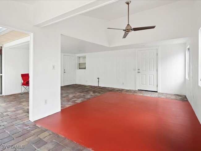 Building Photo - 1320 Barbizon Ln