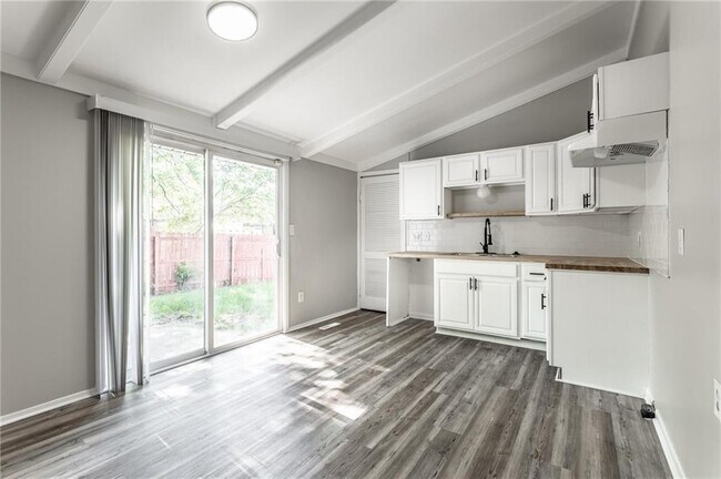 Building Photo - 2322 Silver Maple Ct