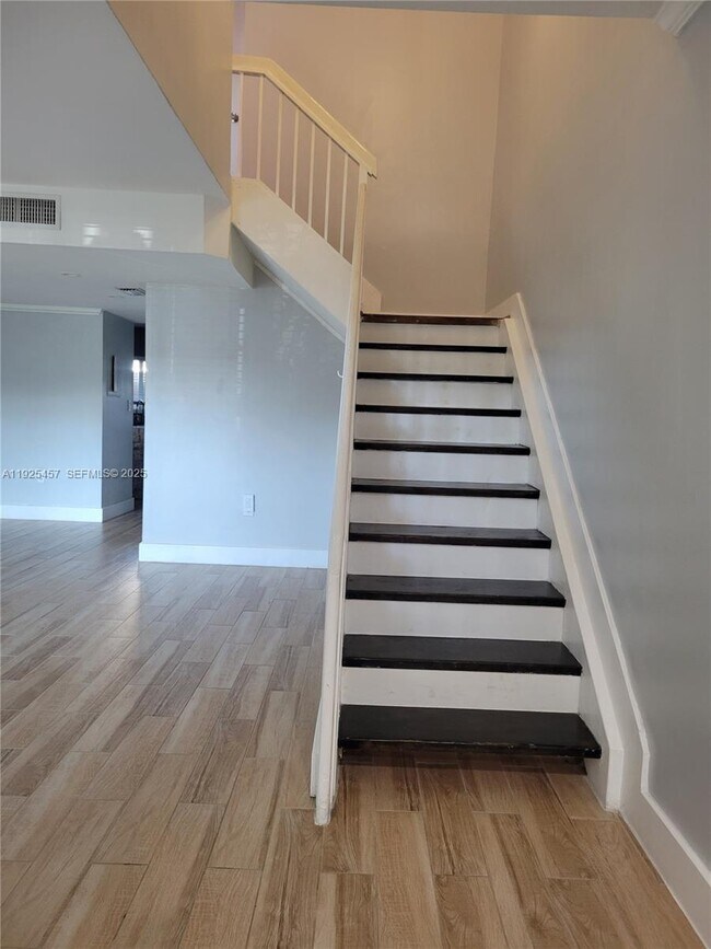 Building Photo - 1325 NW 123rd Terrace