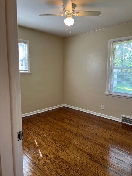 Building Photo - 695 Afton Ave