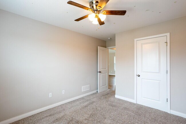 Building Photo - 5502 Geyser Blvd