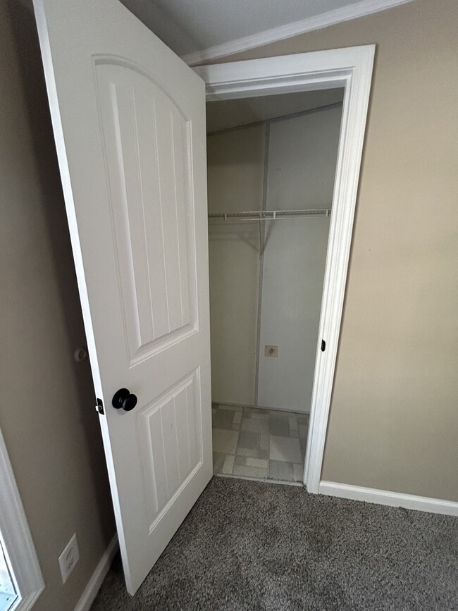 Building Photo - 526 Chris St