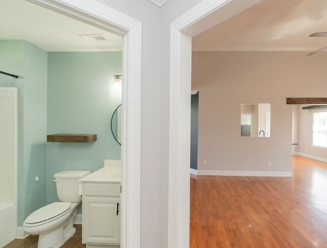 Building Photo - Coming soon!! Harrison Home with Finished Basement & Scenic Views