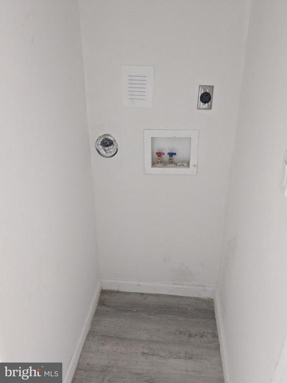 Building Photo - 178 W Hanover St