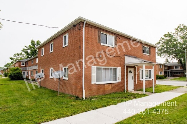 Primary Photo - 23984 Banbury Cir