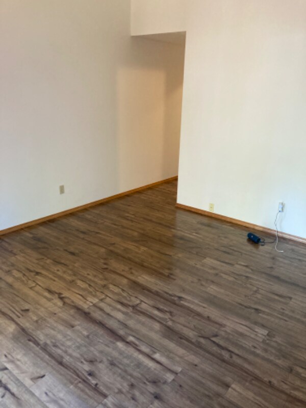 Building Photo - 60637 Devon Cir