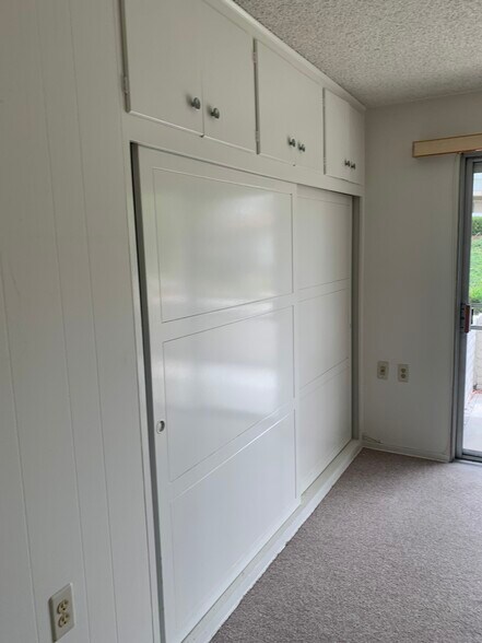 Closet guest bedroom - 621 Avenida Sevilla