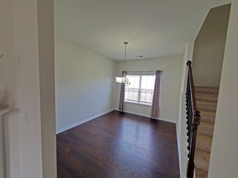 Building Photo - 814 Hillsdale Ave