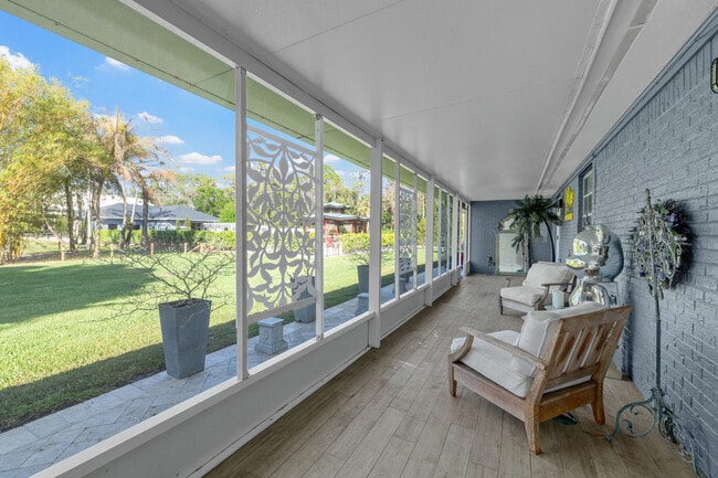 Building Photo - 15161 Collecting Canal Rd