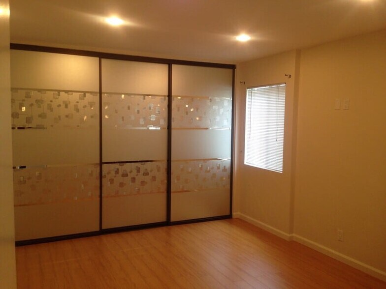 Bedroom - 18307 Burbank Blvd