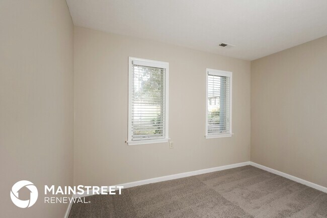 Building Photo - 8704 4 Oaks Ct
