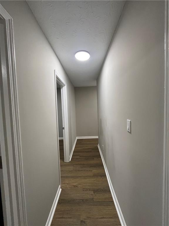 Building Photo - 5843 Summerglen Ln