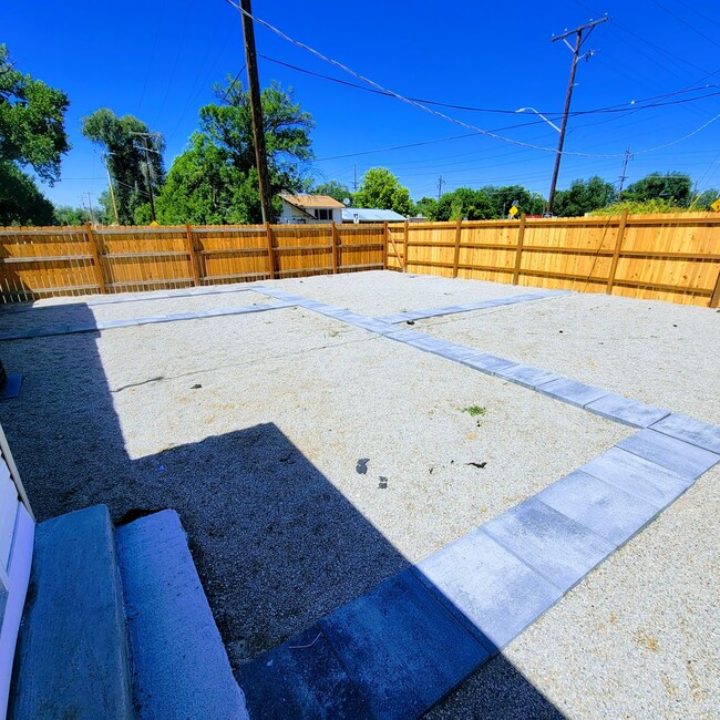 Building Photo - Gorgeous Newly Remodeled House!!