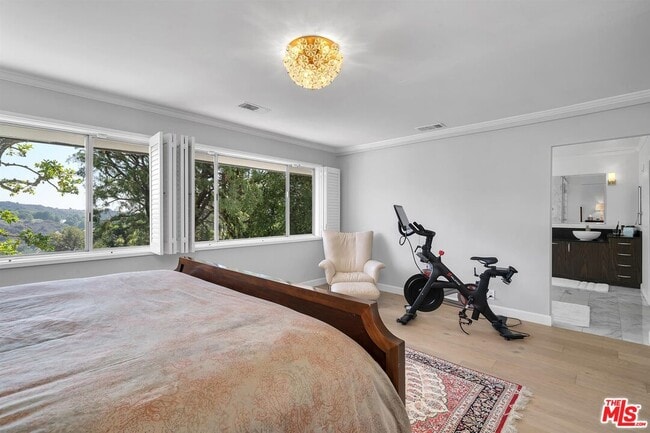 Building Photo - 2324 Banyan Dr