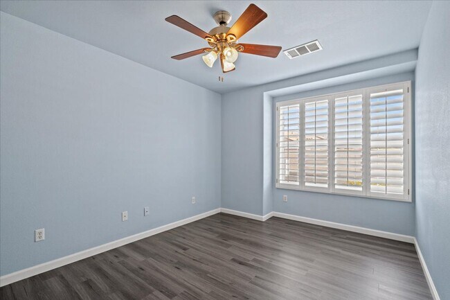 Building Photo - Multiple Living Areas 4-Bedroom Retreat with Vaulted Ceilings & No Carpet