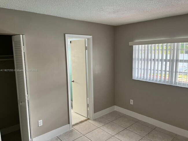 Building Photo - 14075 SW 45th Terrace