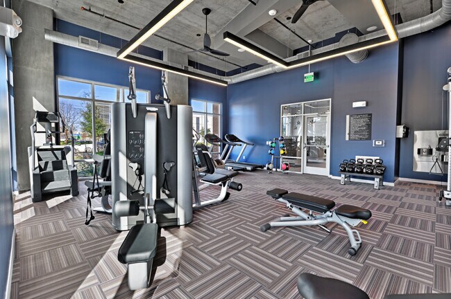 Building Photo - Walkable Living in Montrose - 1 Month Free!