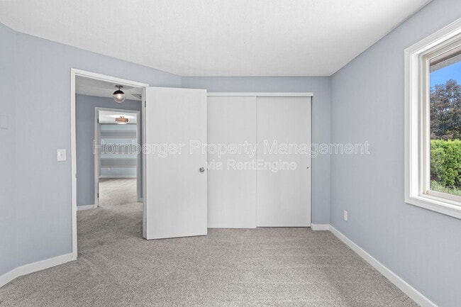 Building Photo - 3807 S Woodward Rd