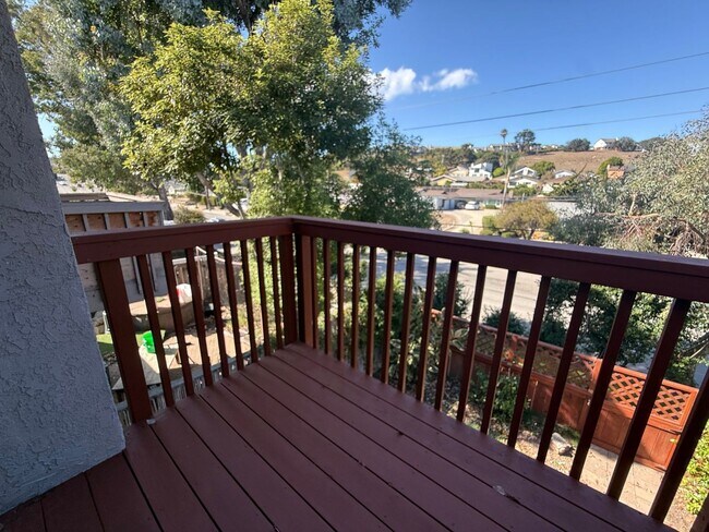 Building Photo - 3 Bedroom Condo available in Arroyo Grande