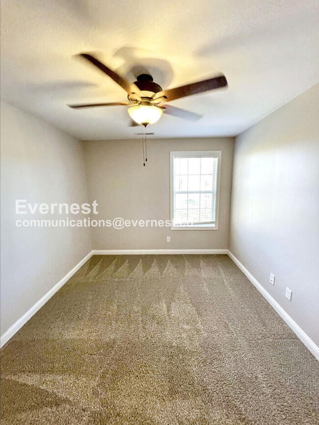 Building Photo - 1101 Cardinal Crk Dr