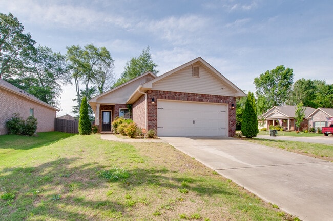 Building Photo - 150 Shrewsberry Dr