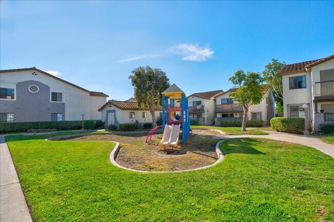 Building Photo - Fully Remodeled 1 Bed - 1 Bath in Gated Community