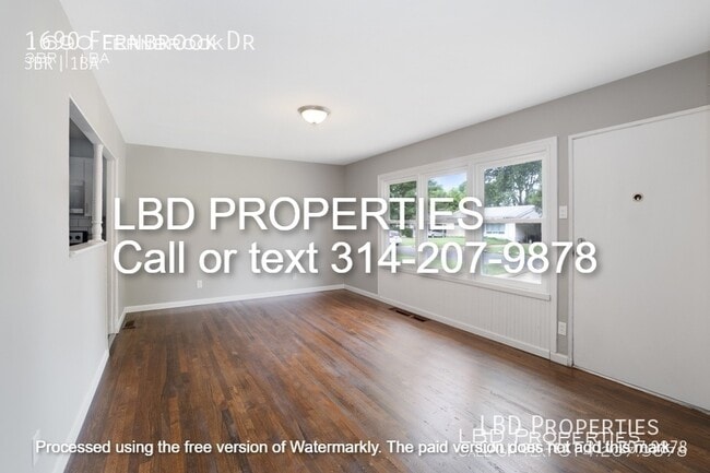 Building Photo - 1690 Fernbrook Dr