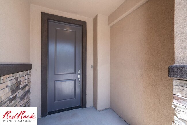 Building Photo - Modern Townhome in Desirable Hurricane Hei...