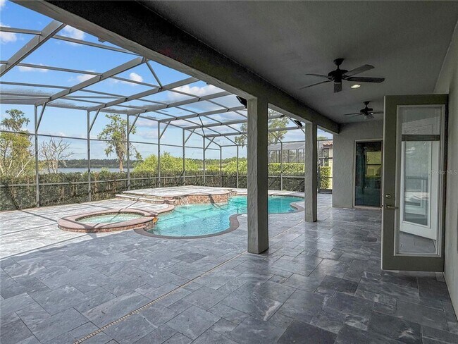 Building Photo - 8394 Lookout Pointe Dr