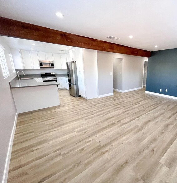 Building Photo - 4564 W 161st St