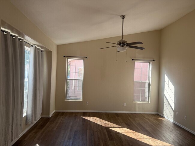 Building Photo - 8984 N Clover Way