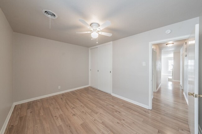 Building Photo - 3 Bedroom, 1.5 Bathroom in West Worth Village
