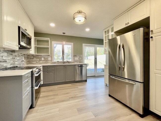 Building Photo - 17620 8th Ave N